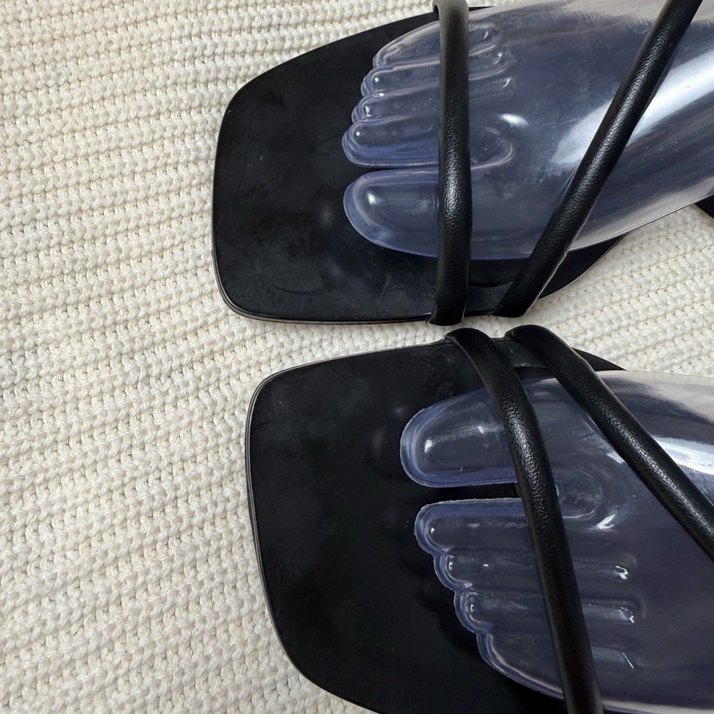 . Zara Black Spiral Flat Sandals.‎ Size 9. - Picture 2 of 4